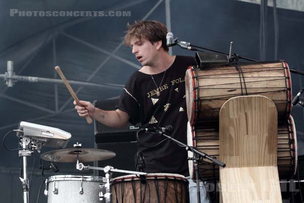 FRANCOIS AND THE ATLAS MOUNTAIN - 2011-08-28 - SAINT CLOUD - Domaine National - Scene de l'Industrie - 